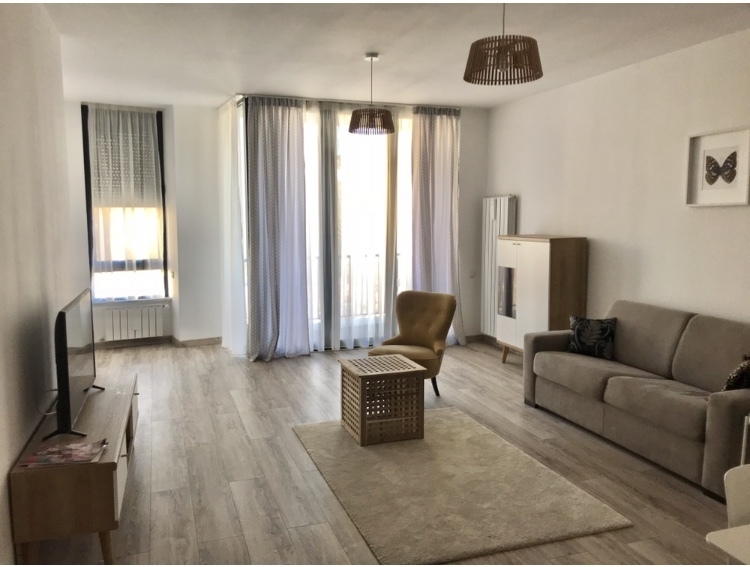 Vanzare apartament 2 camere LUX- Marriot+Bloc Nou+Parcare Subterana