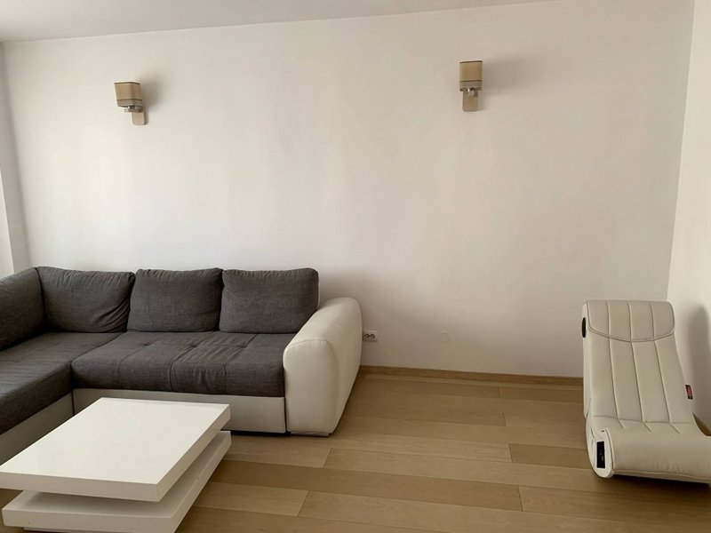 Inchiriere Apartament 3 camere Decebal - Piata Muncii