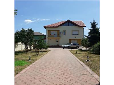 Inchiriere casa Pipera, 5 camere, curte libera 400mp, pretabila pentru gradinita, afterschool